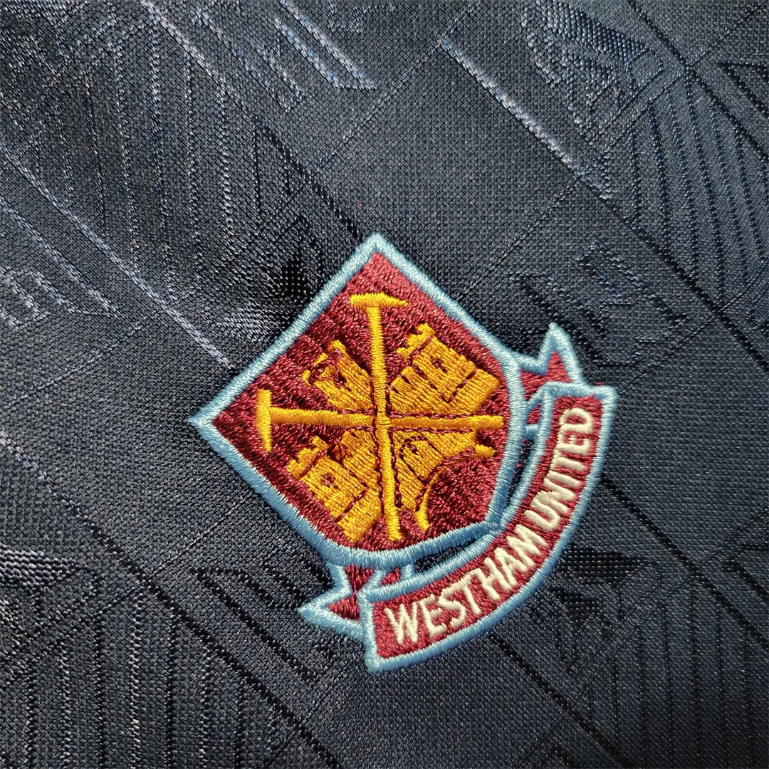99-01 West Ham Iron Maiden home joint board 3