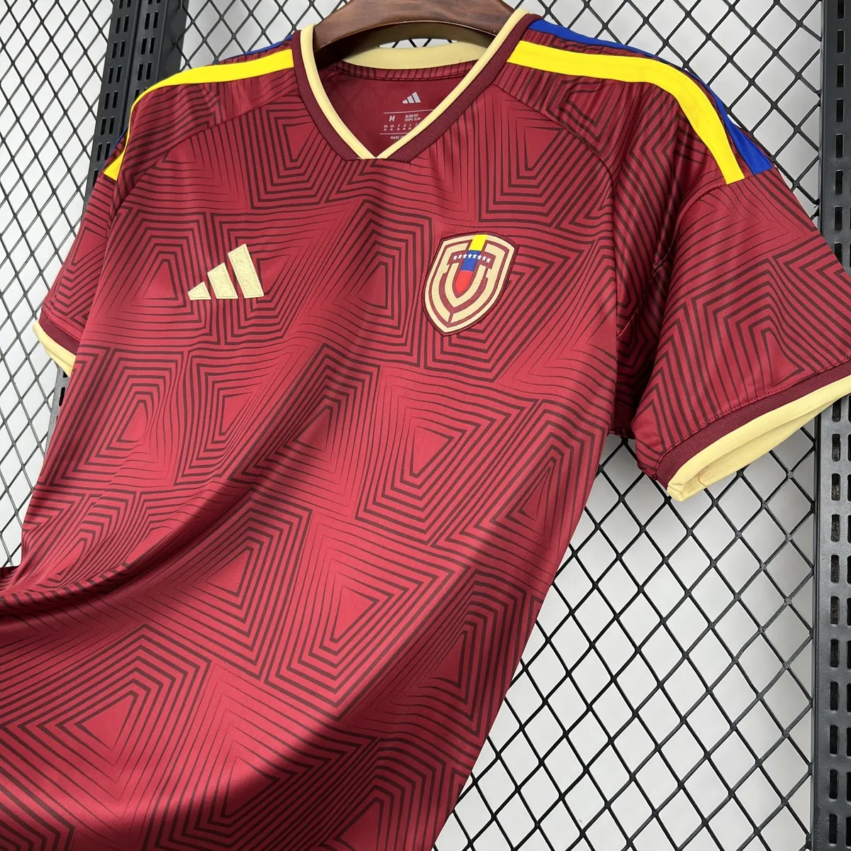 2026 Venezuela World Cup Home Kit Football T-Shirt AAAAJerseys Supply Yupoo 3