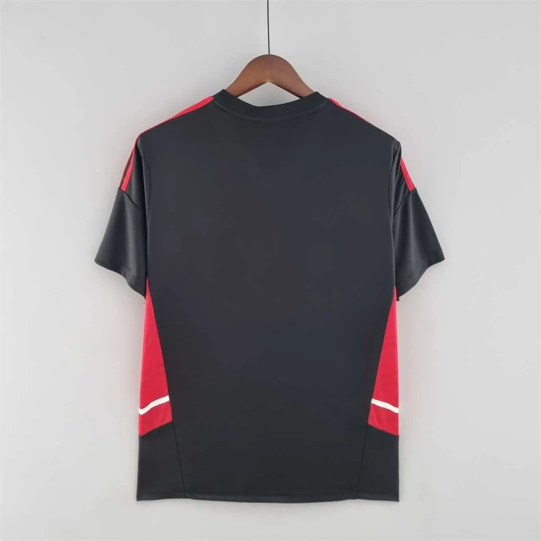 22-23 Bayern training suit blackred edge 2