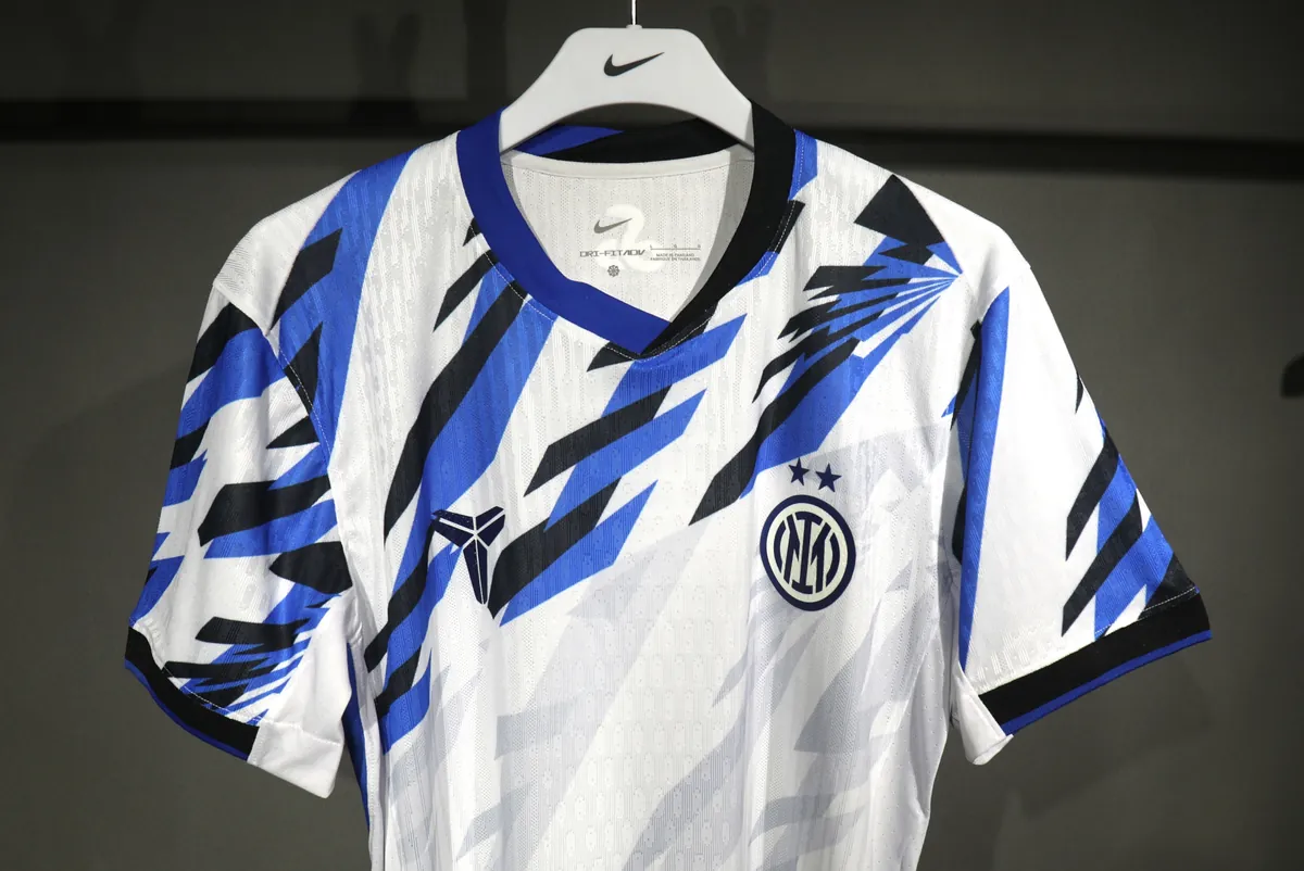 25-26 Inter Milan X Kobe Black Mamba Special Edition Football Player Version Shirt AAAAJersey Y 5