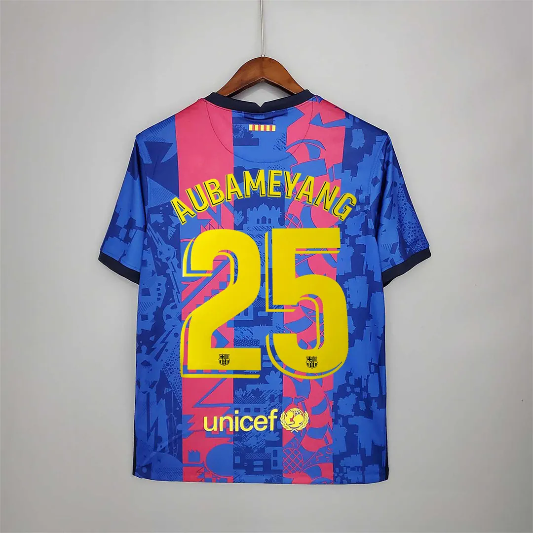 21-22 Barcelona third away 11