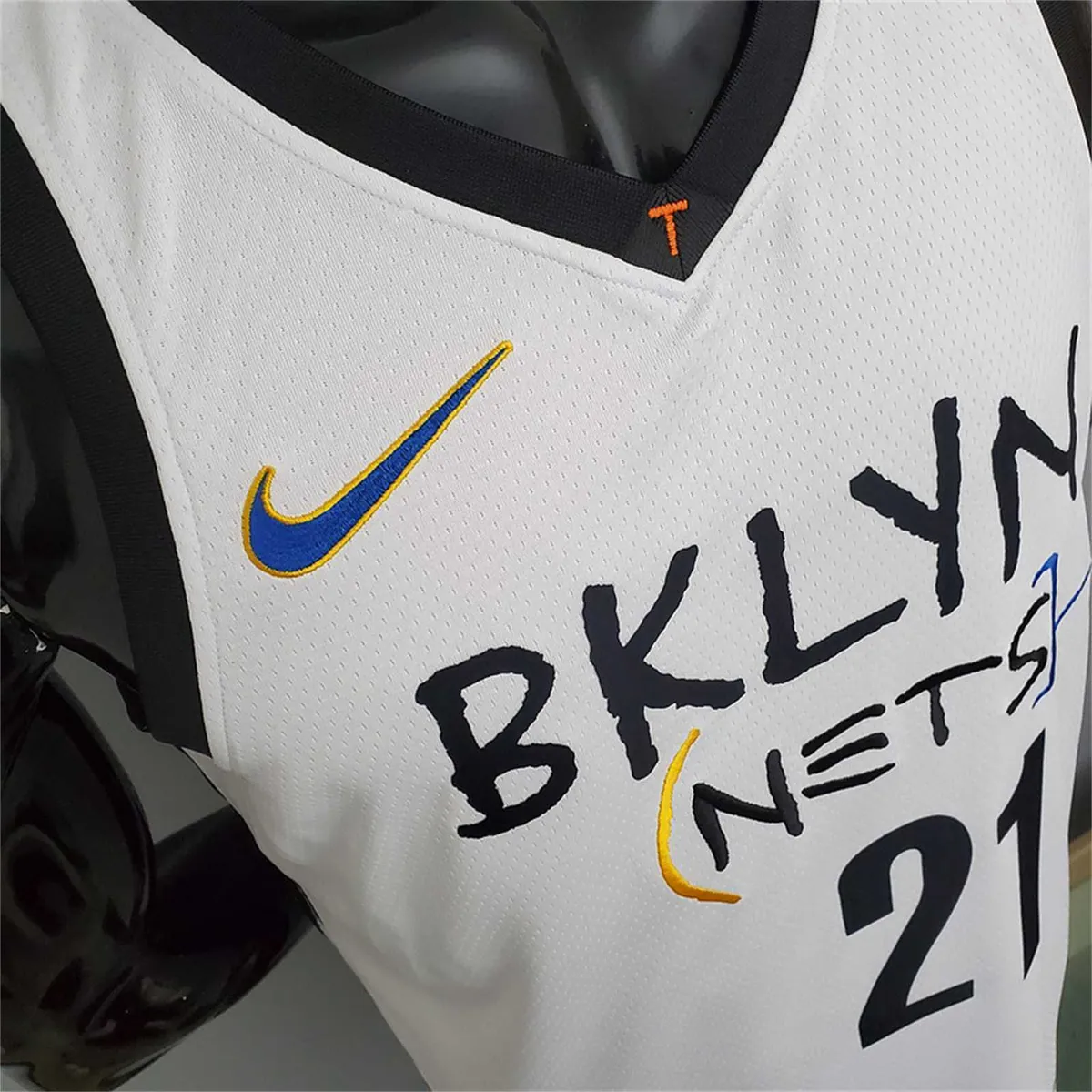 Nets Aldridge #21 graffiti (white) 7