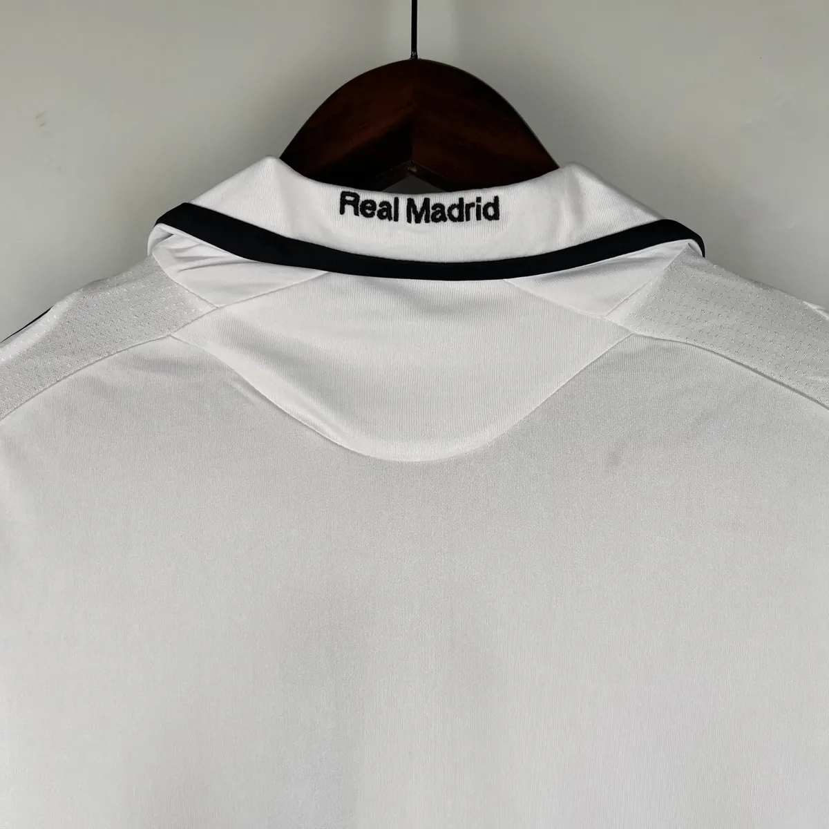 08-09 Real Madrid Retro Home Kit Vintage White Shirt Football Jerseys Yupoo 6