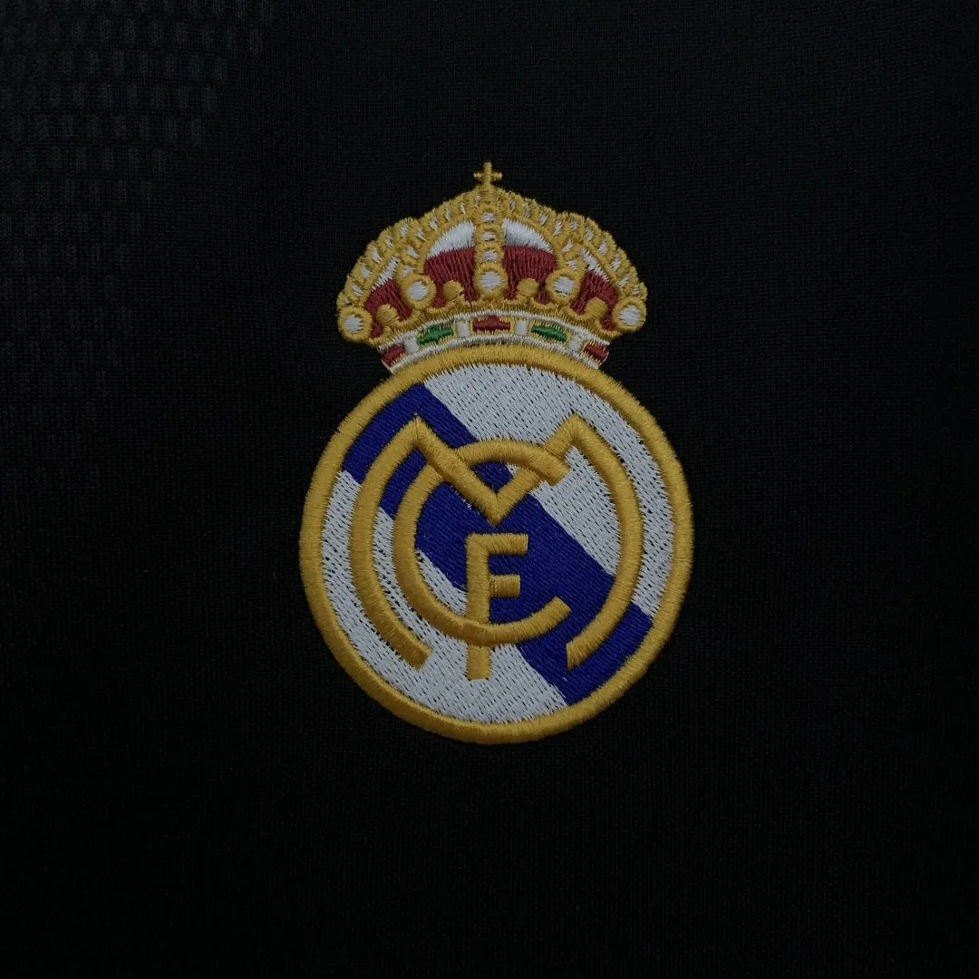 01-02 Real Madrid Away Retro Kit Vintage Shirt AAAAJersey Wholesale Yupoo 3