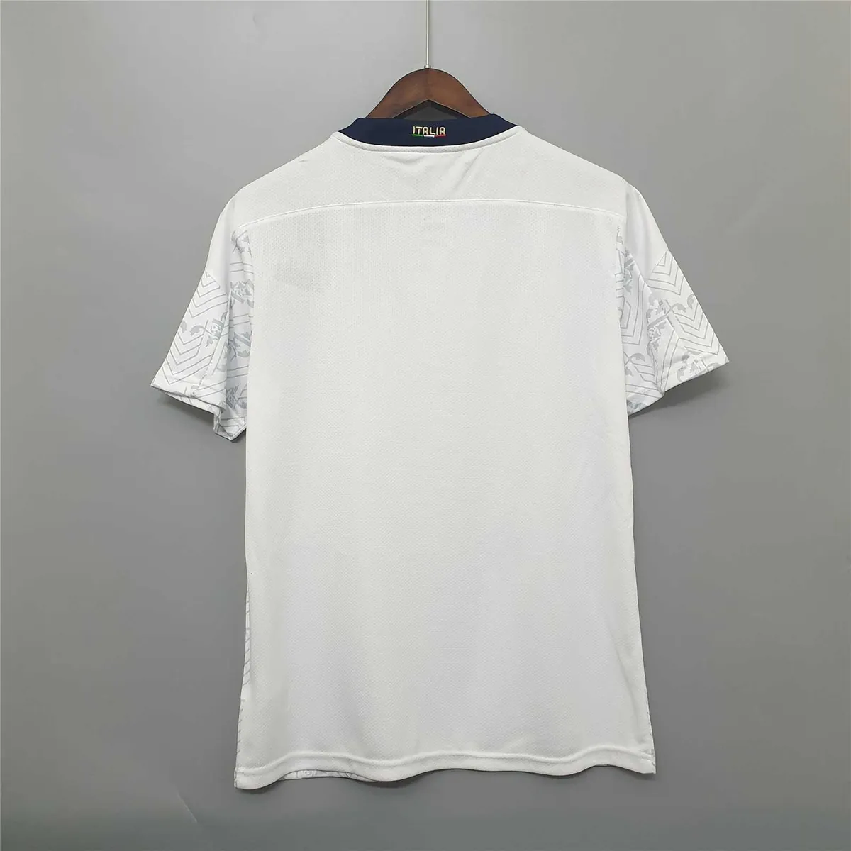2020 Italy away white 8