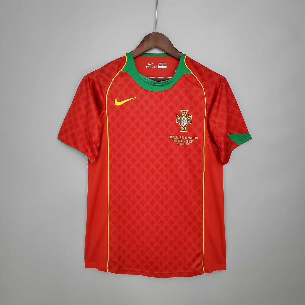 2004 Portugal home red 2