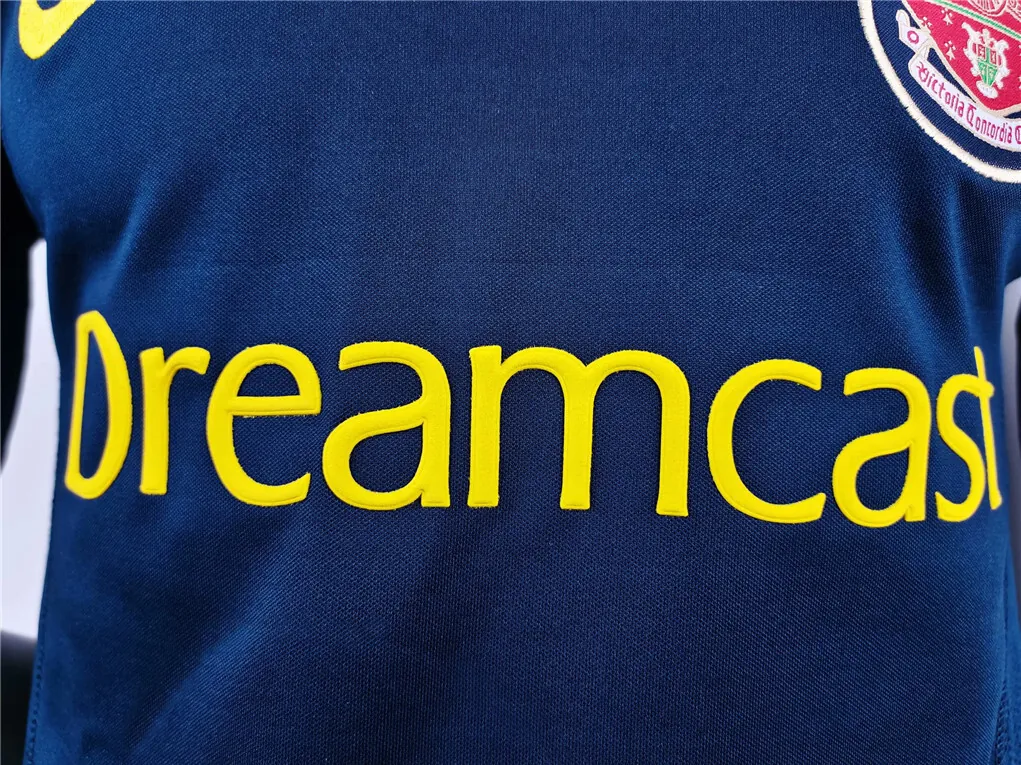 00-01 Arsenal away 2