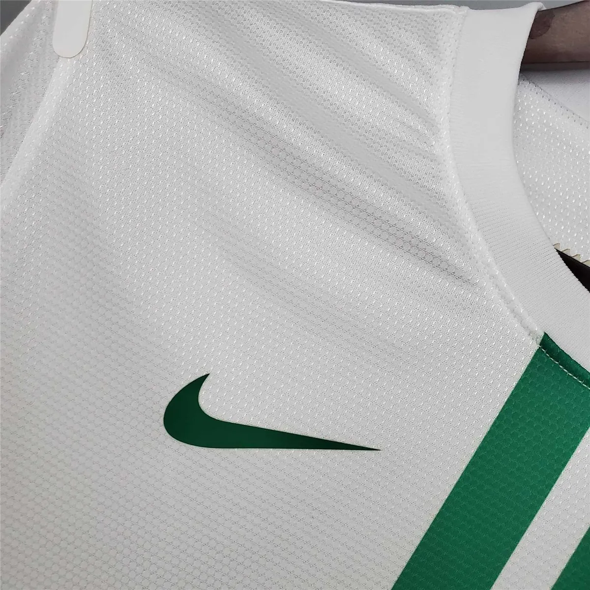 2012 Portugal away white 16