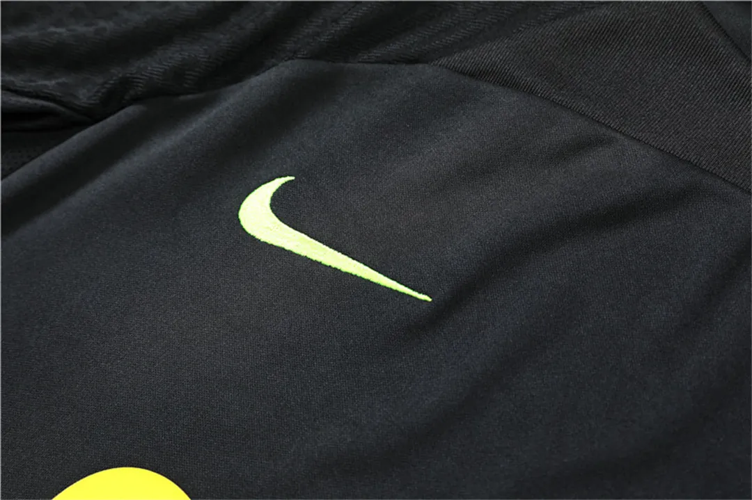 22-23 Tottenham Hotspur training kit black 10