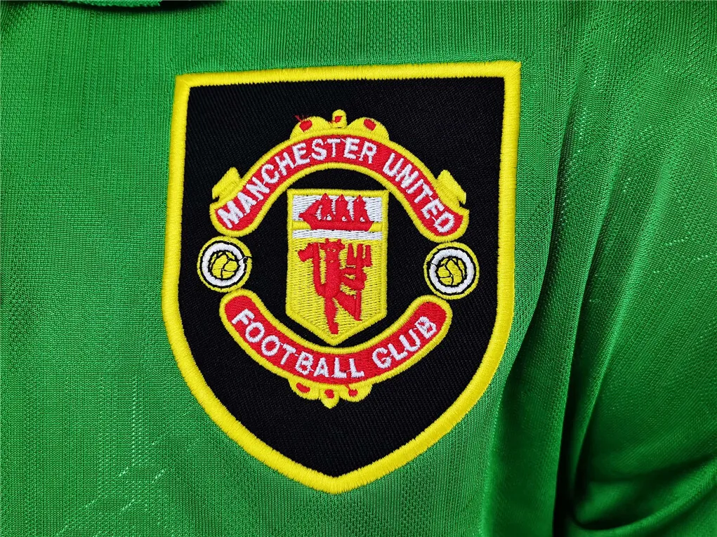 92-94 Manchester United away long sleeve 7