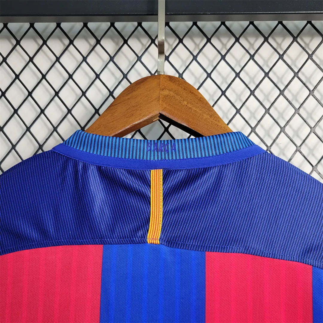 16-17 Barcelona home 3