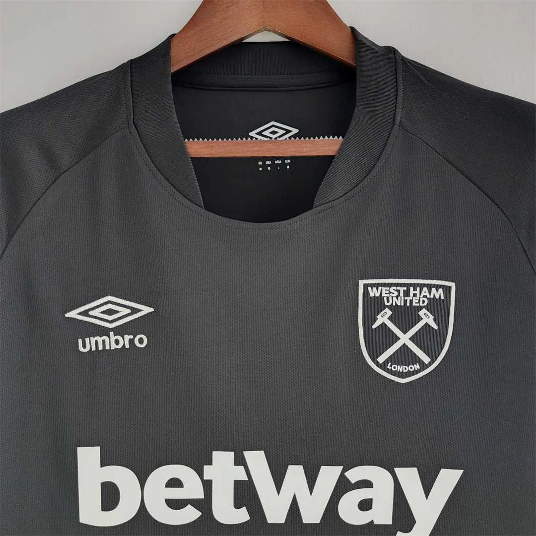 22-23 West Ham United away 6