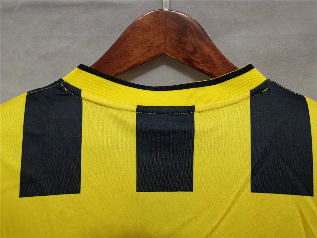 2000 Dortmund home yellow 6