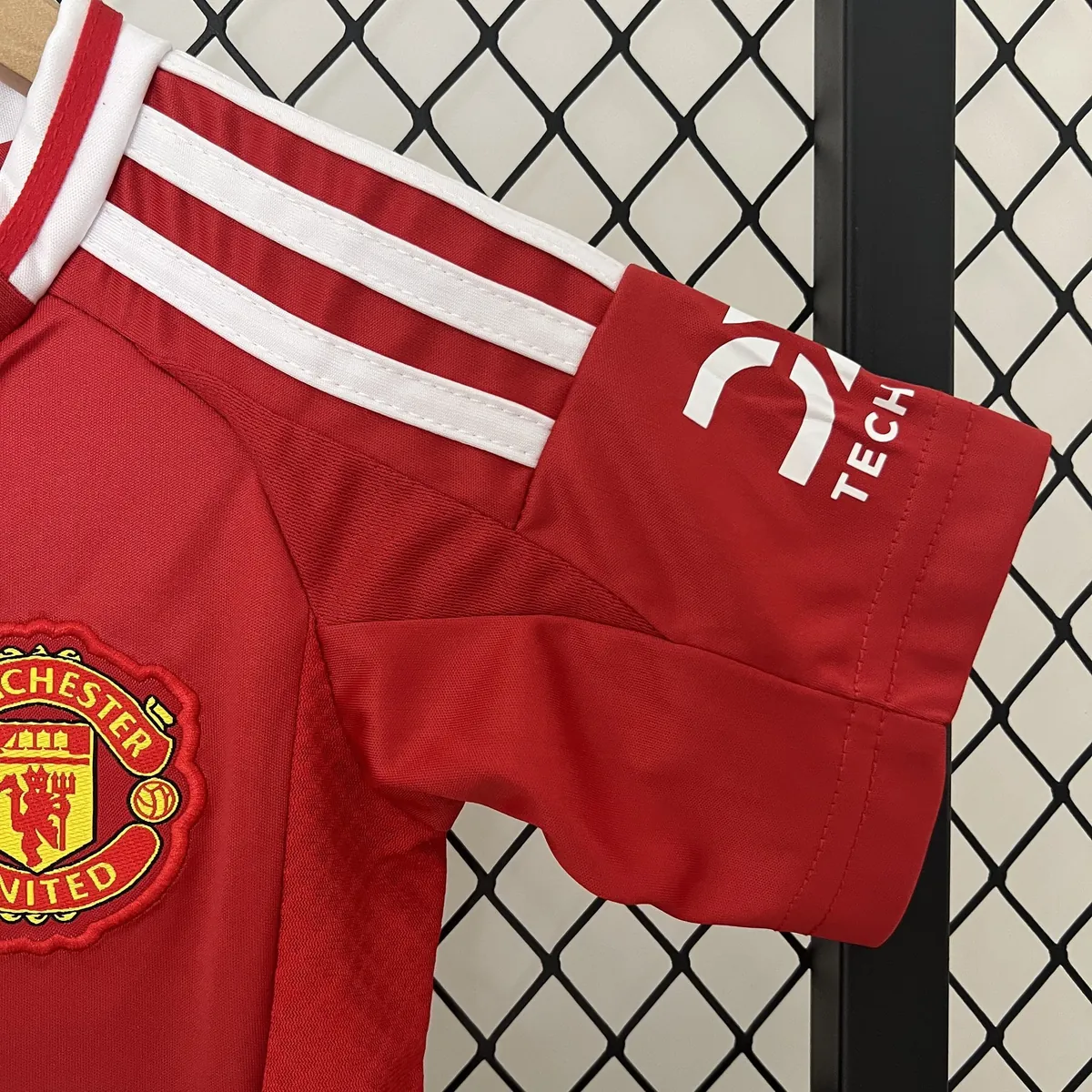 24-25 Manchester United Home Kid Kits Children Apparel AAAAJersey Wholesale Yupoo 4