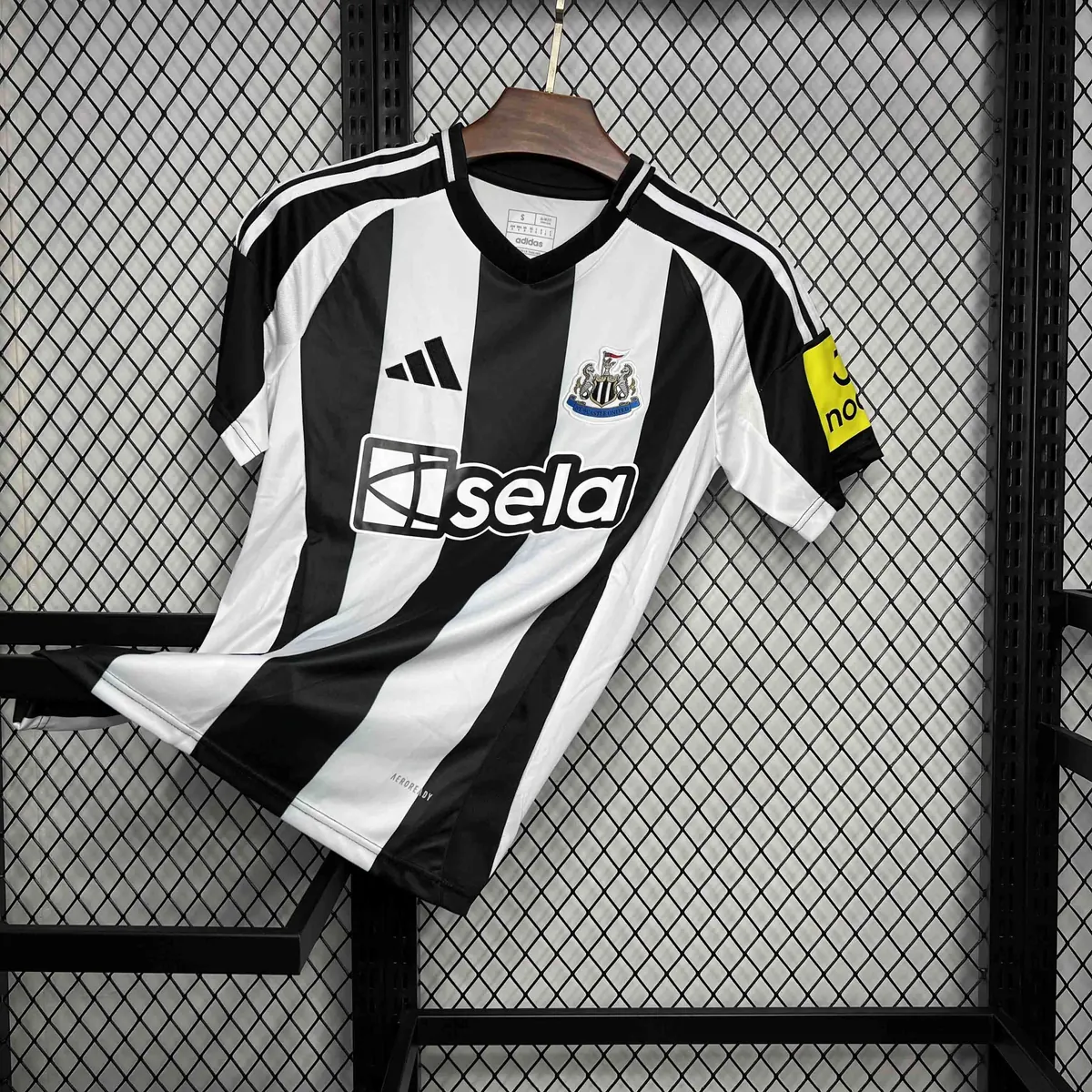 24-25 Newcastle United Home Kit AAAAJersey Supplier Yupoo 5