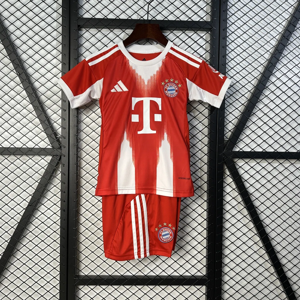 25-26 Bayern Home Kid Kits Soccer AAAAJersey Yupoo 5