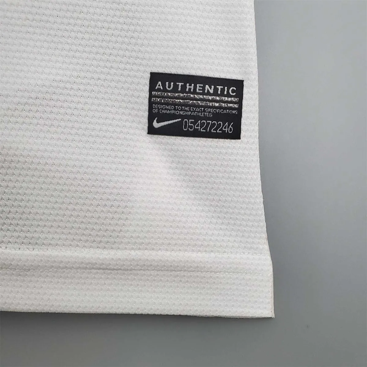13-14 Manchester United away white 4