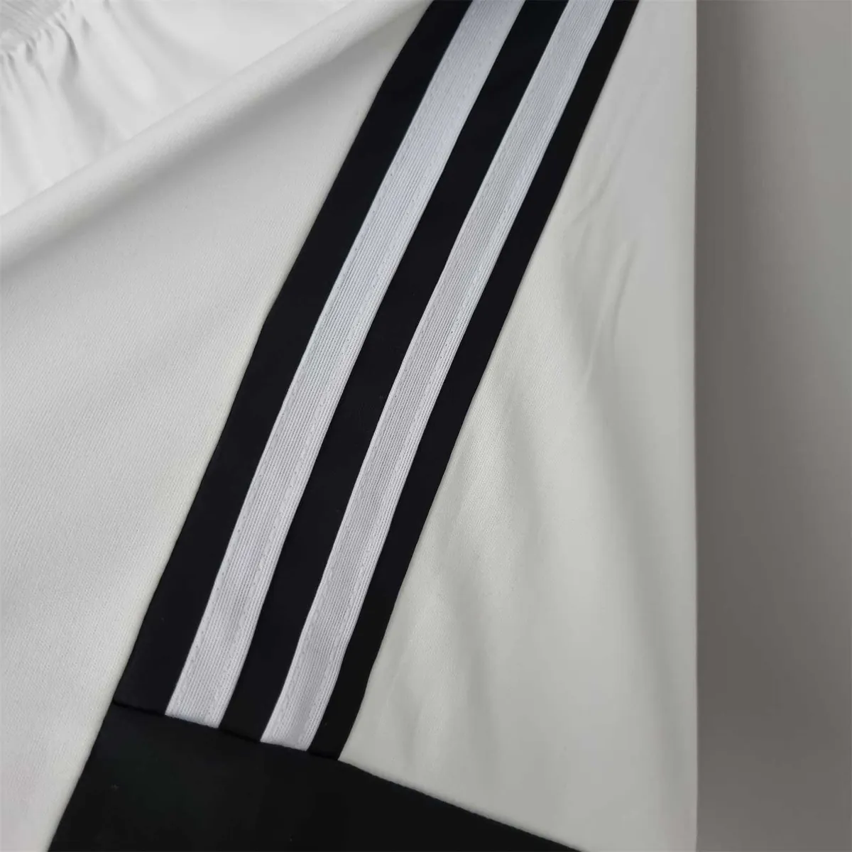 22-23 Colo-Colo shorts away white 2