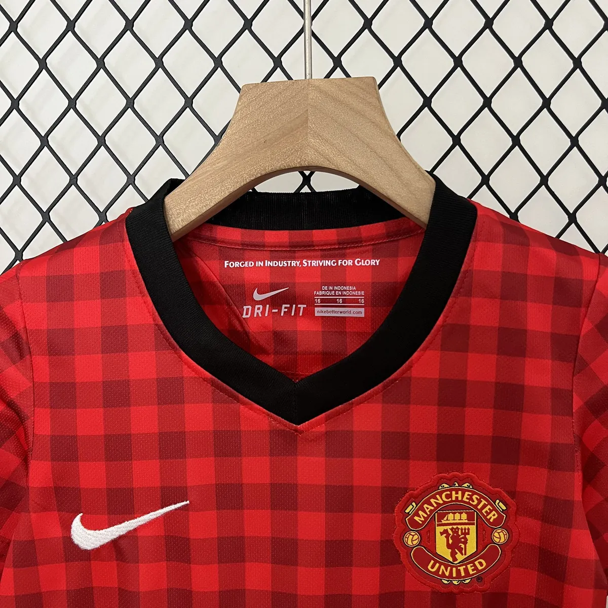 12-13 Manchester United Home Retro Kid Kits Youth Apparels AAAAJersey Wholesale Yupoo 3
