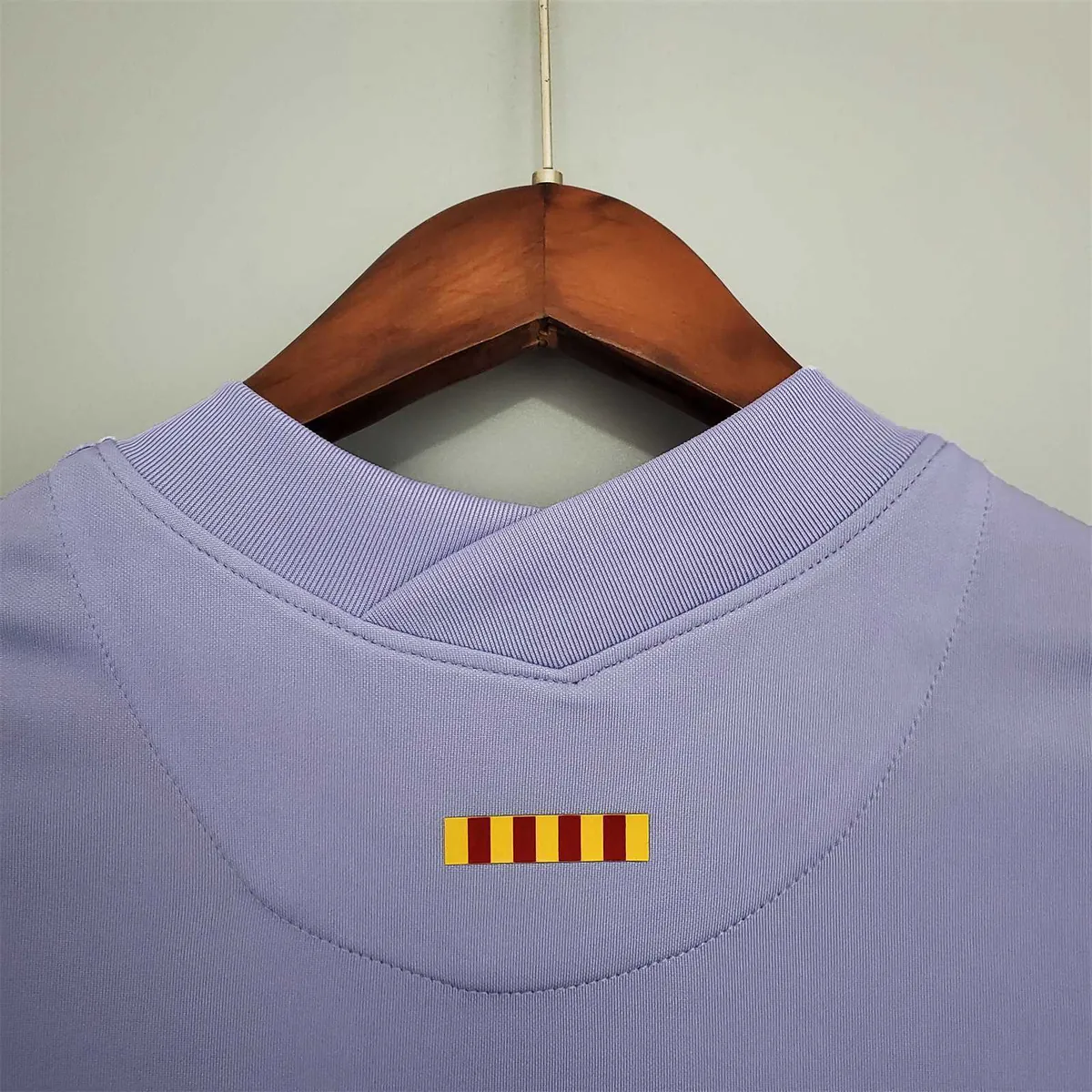 21-22 Barcelona away 5
