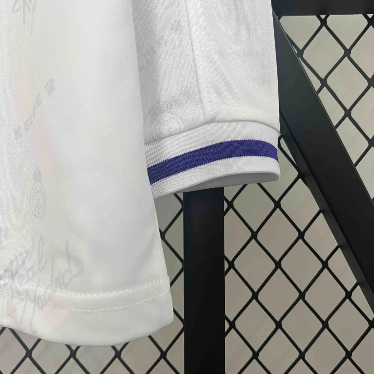 94-96 Real Madrid Home Retro Kit Long Sleeve Vintage Shirt Football AAAAJersey Supplier 5