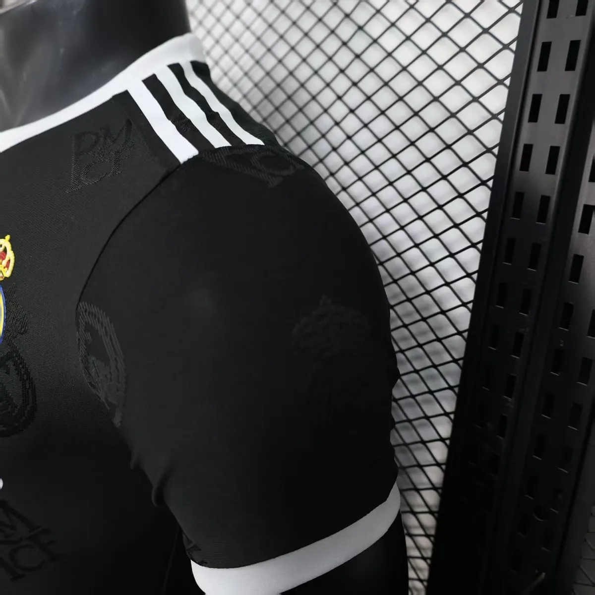 25-26 Real Madrid OG Special Edition Black Player Version Shirt AAAAJersey Supply Yupoo 3