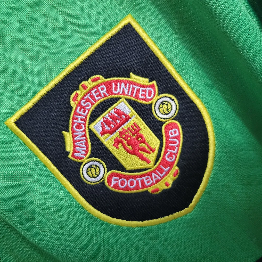 92-94 Manchester United away 5