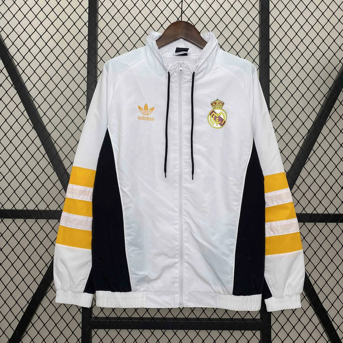 24-25 Real Madrid White Windbreaker Jacket AAAAJersey Supplier Yupoo 5