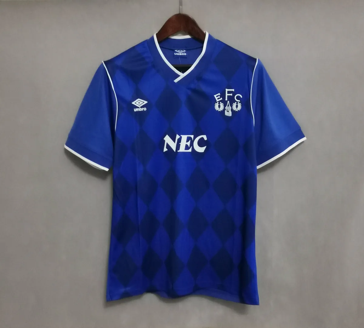 86-87 Everton home blue 8
