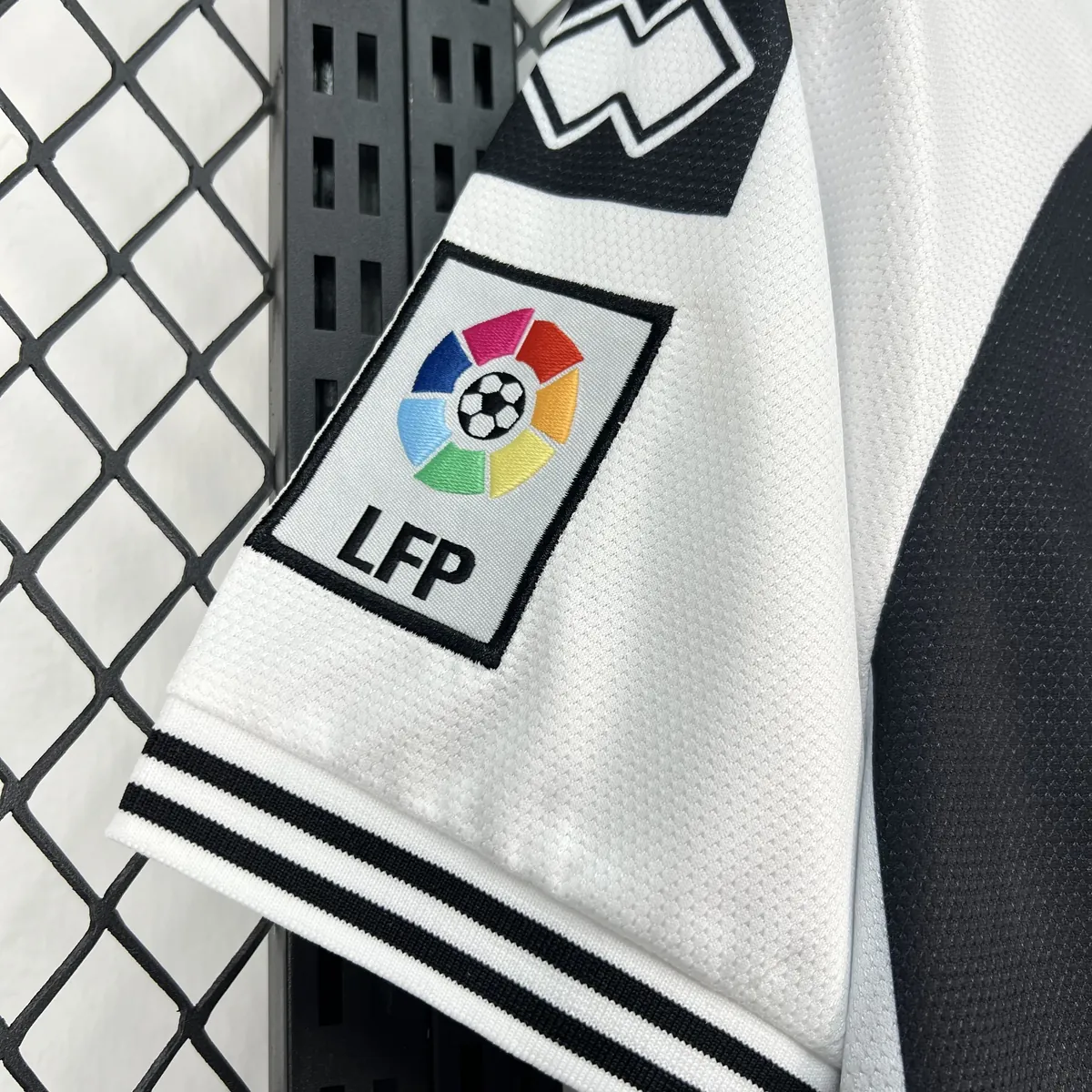 25-26 CD Leganes Mens Black Retro Kit Vintage Soccer T-Shirt AAAAJersey Supply Yupoo 8 3