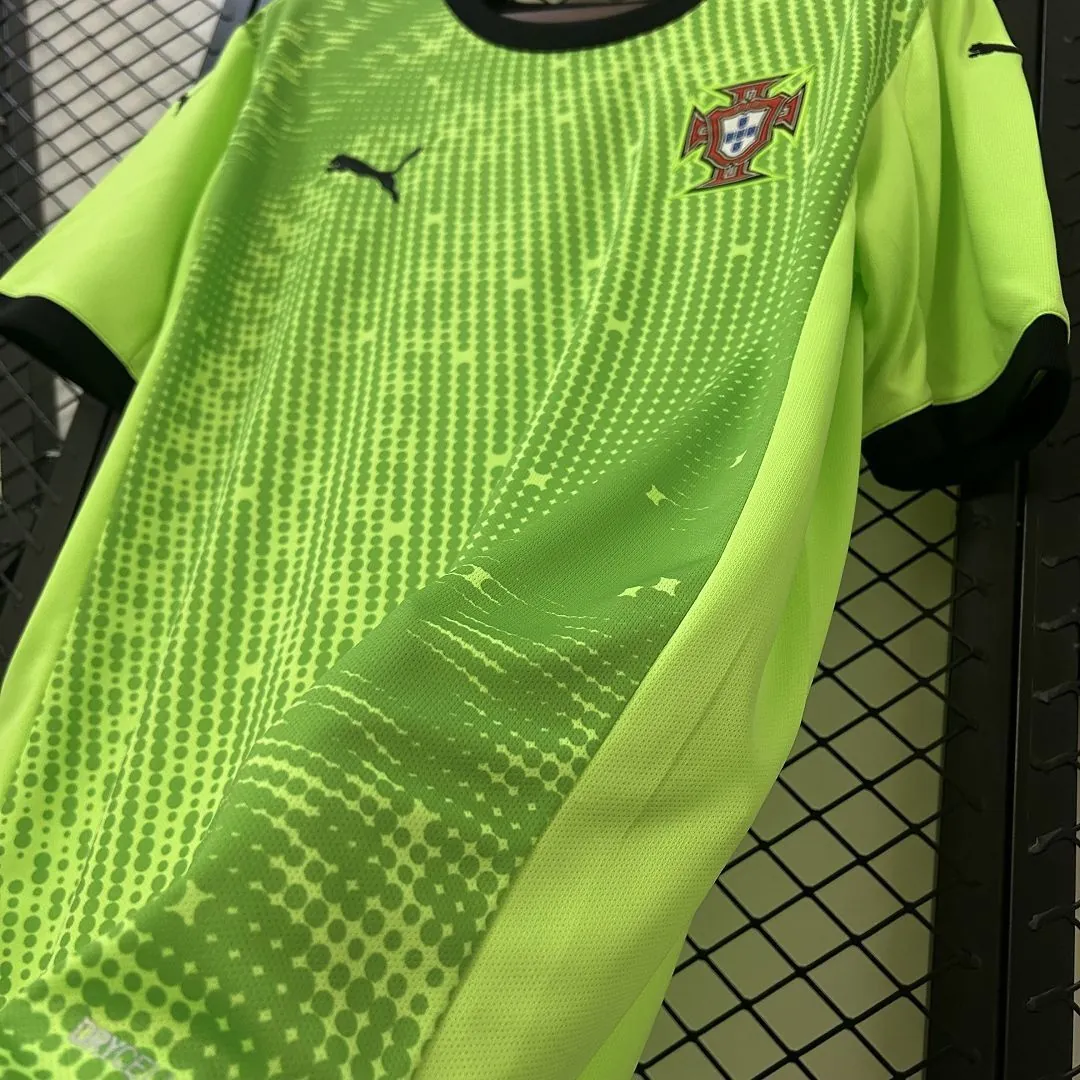 2025 Portugal Goalkeeper Green Shirt Soccer Uniform AAAAJersey Dropship Yupoo 6