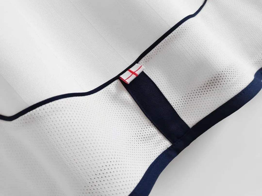 2002 England home long sleeve 9