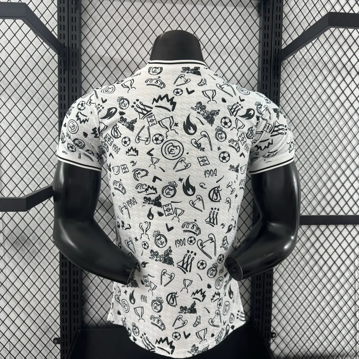 25-26 Real Madrid White Silver Special Edition Kit Player Version Soccer AAAAJersey Supplier Yu 5