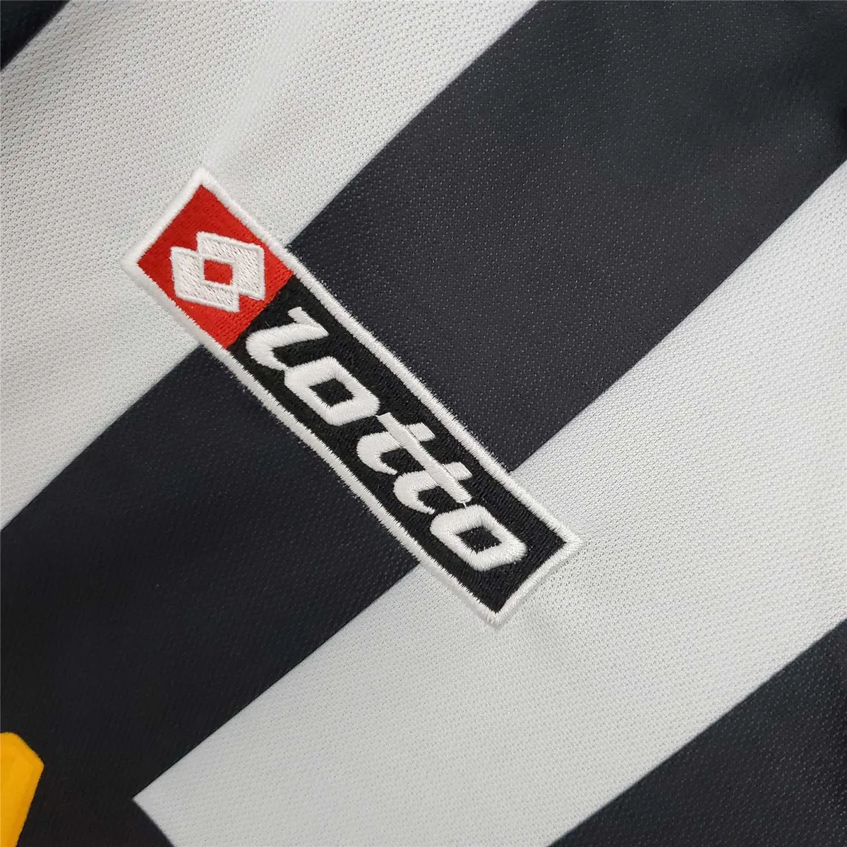 01-02 Juventus home jersey retro football shirt S-2XL 4