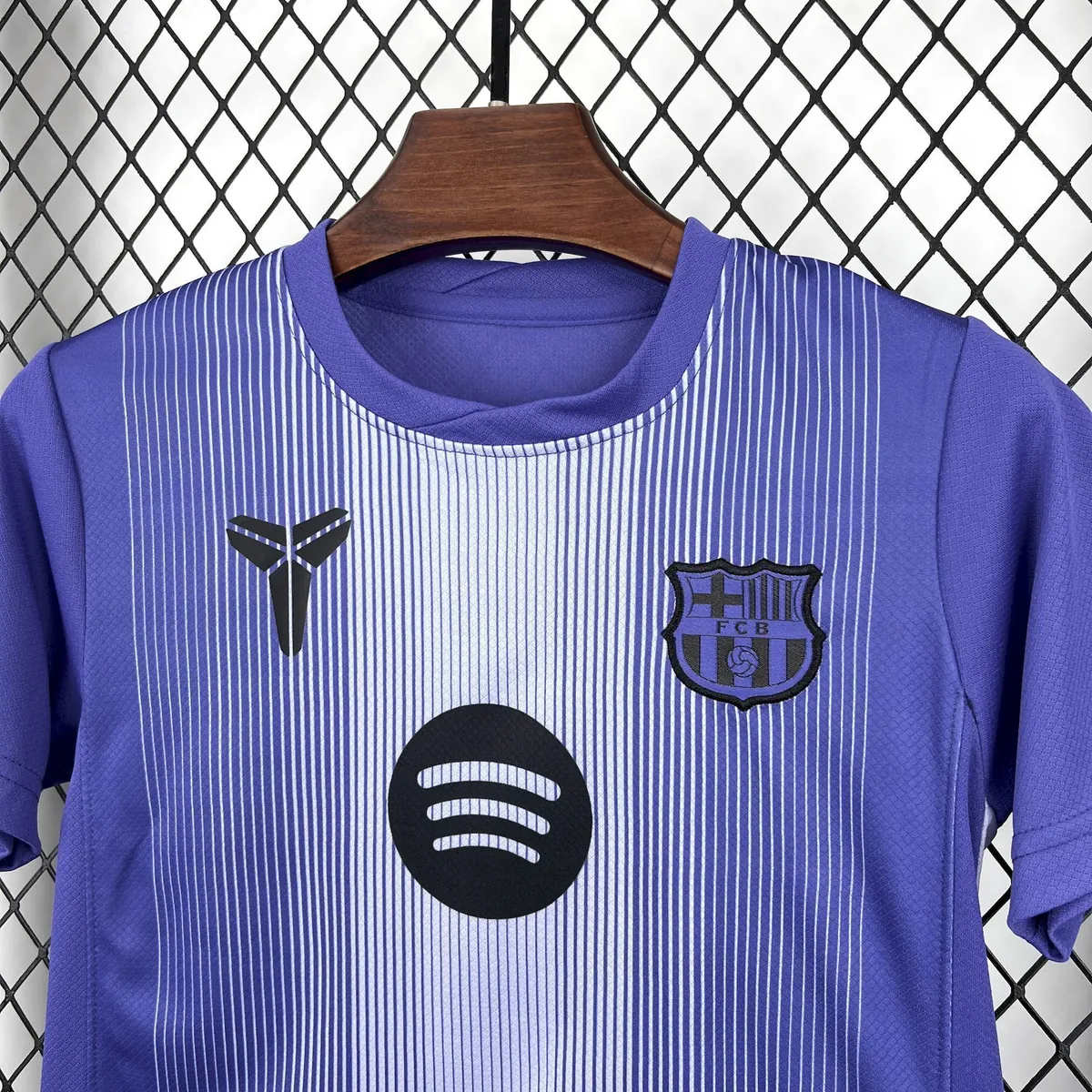 25-26 Kids Barcelona Goalkeeper Kit Youth Apparels Football AAAAJersey Dropship Yupoo 1