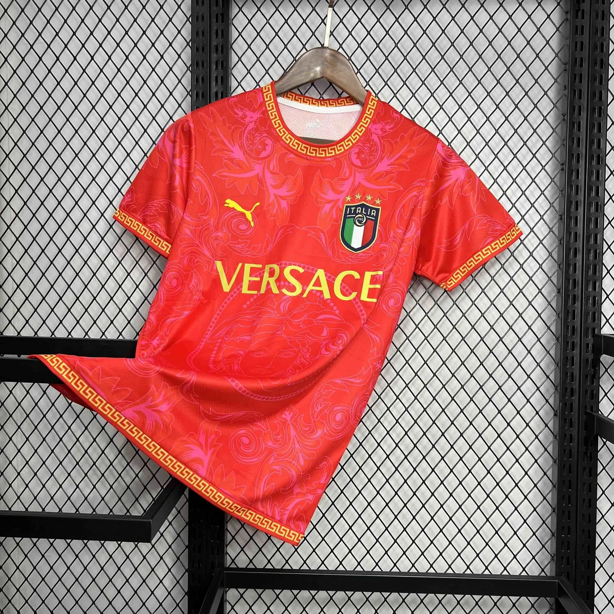 2022 Italy Versace Special Edition Red Kit Football Uniform AAAAJerseys Dropshipping Yupoo 1