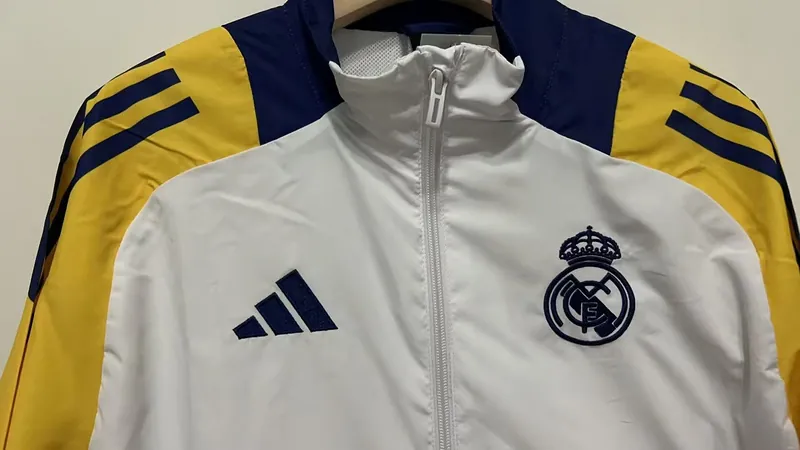 25-26 Real Madrid White Windbreaker Jackets 3