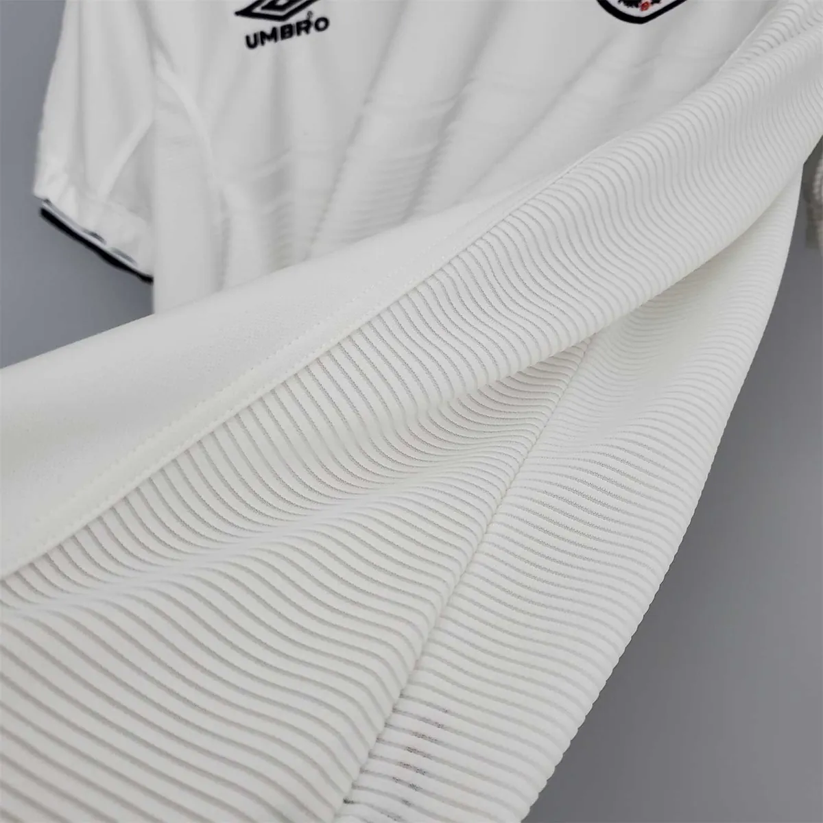 2000 England home 3