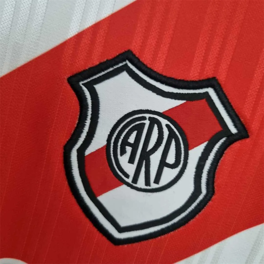 95-96 River Plate home 3