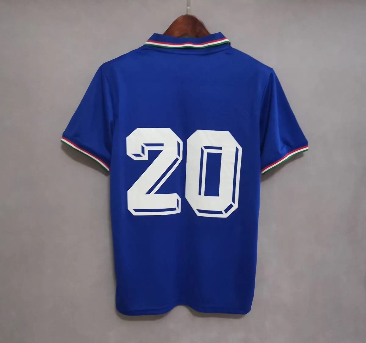 1982 Italy home 7