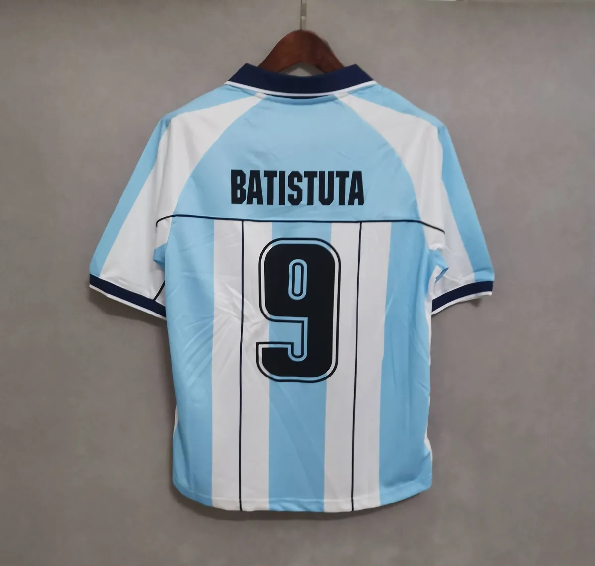 2000 Argentina home 4