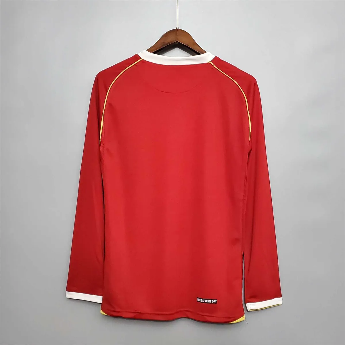 06-07 Manchester United home long sleeve 12
