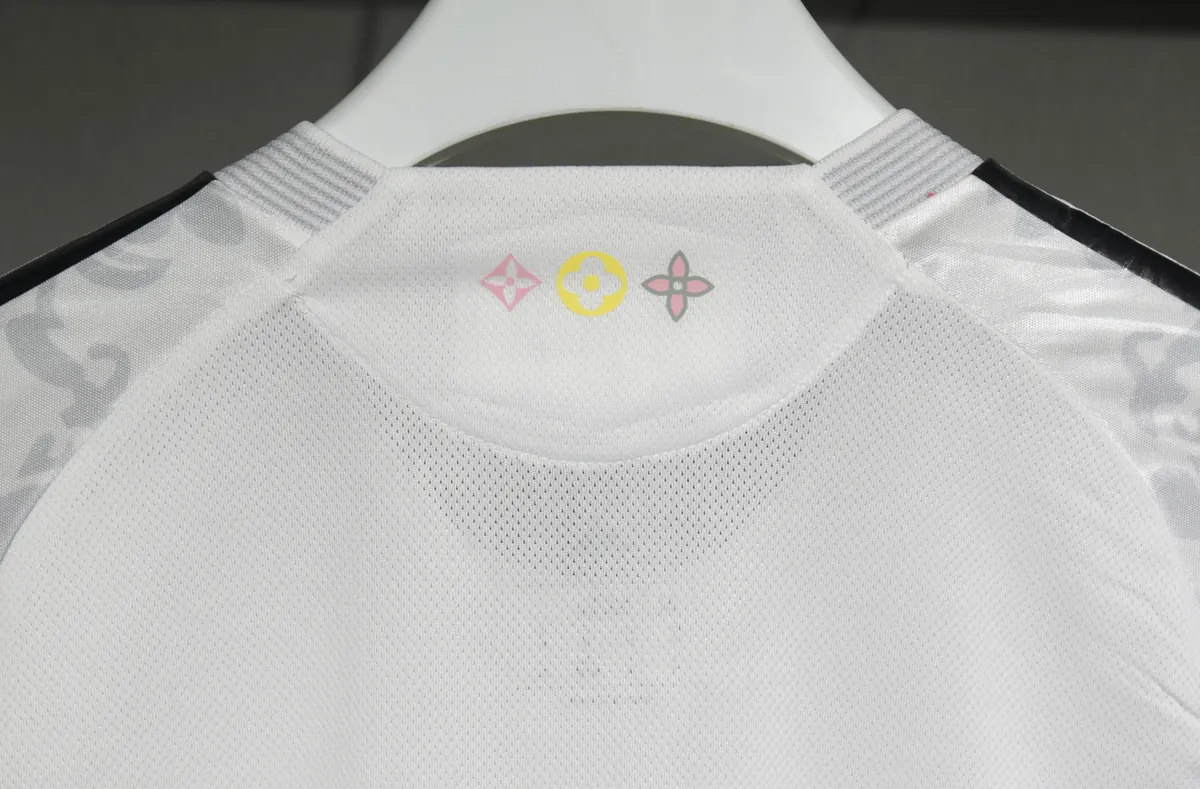 25-26 Real Madrid LV Galaxy Lights Joint Special Edition Sports Shirt AAAAJersey Supplier Yupoo 1