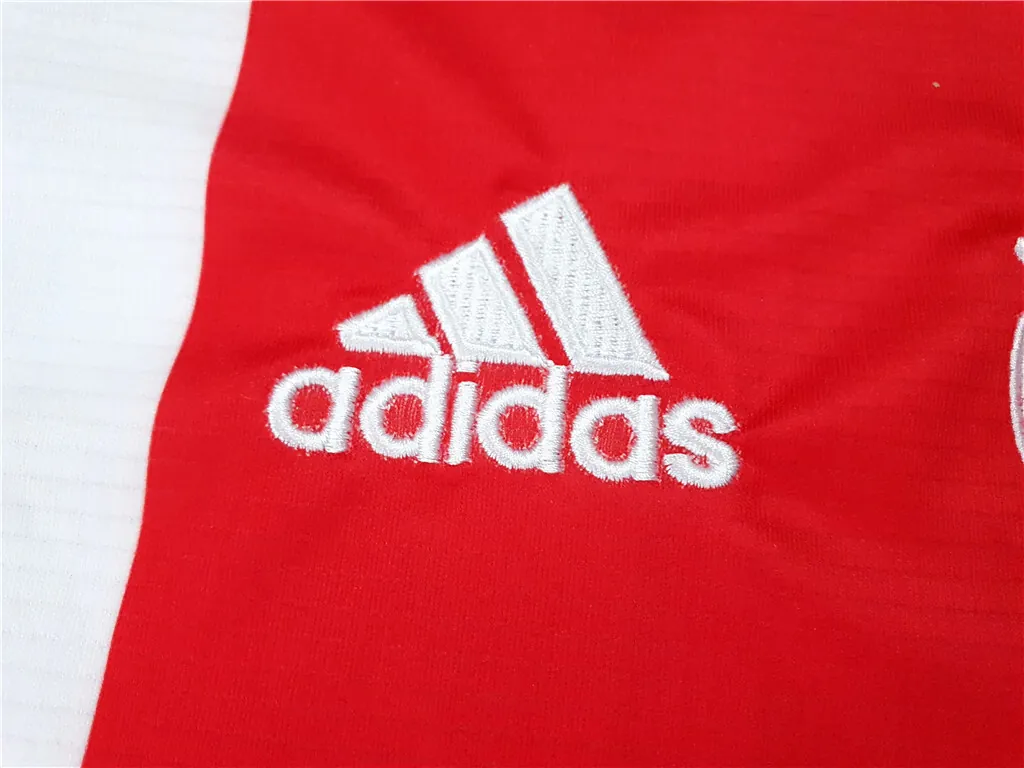 04-05 Ajax home redwhite 4
