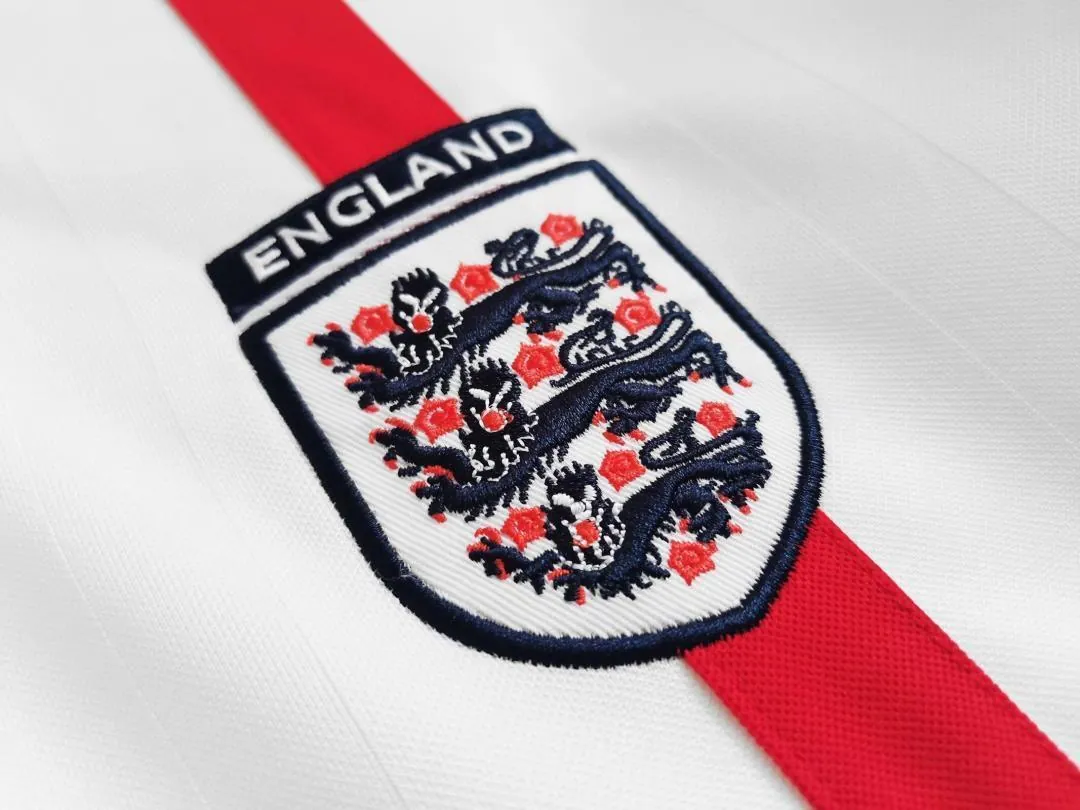 2002 England home long sleeve 3