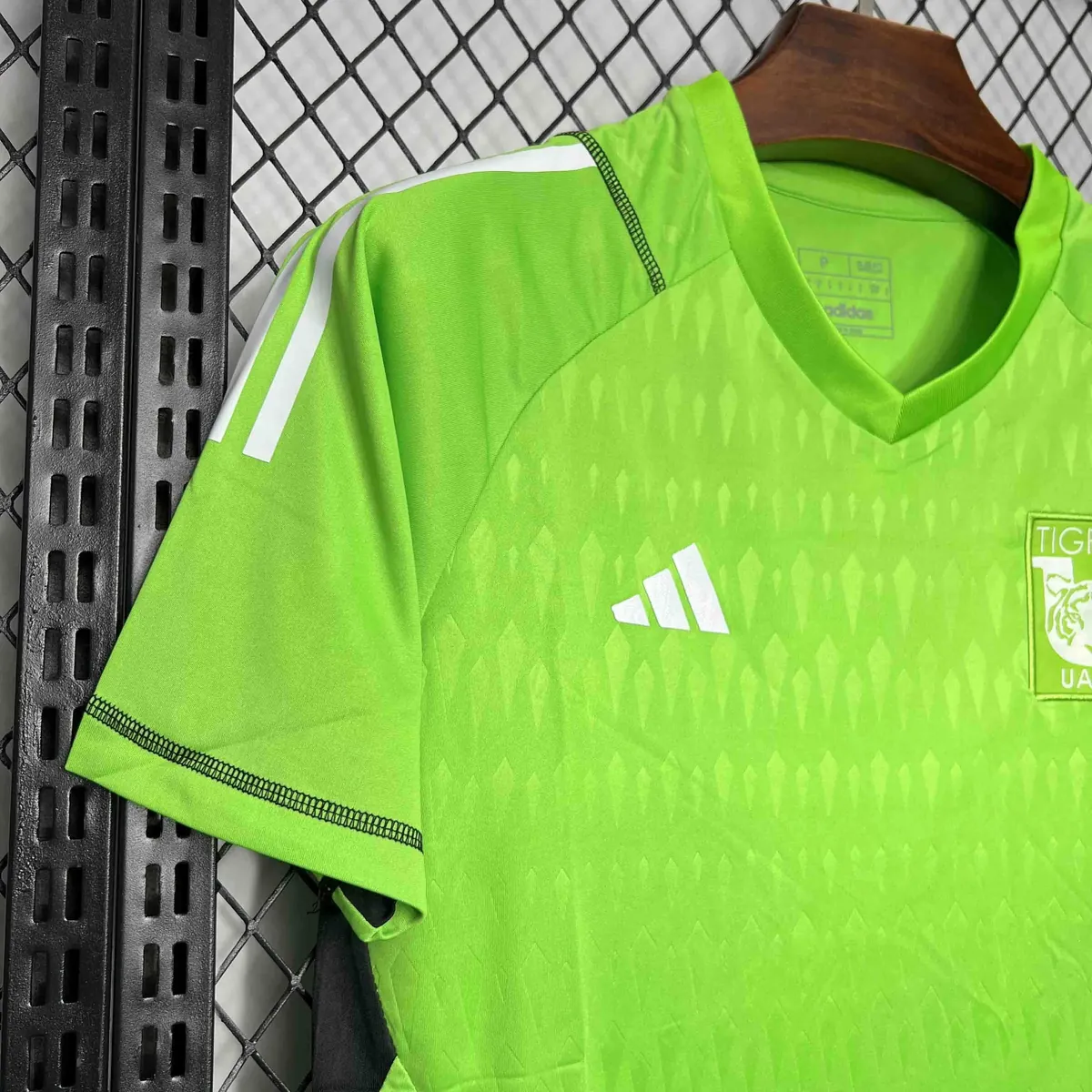 24-25 Tigres UANL Goalkeeper Green Kit AAAAJersey Supplier Yupoo 2
