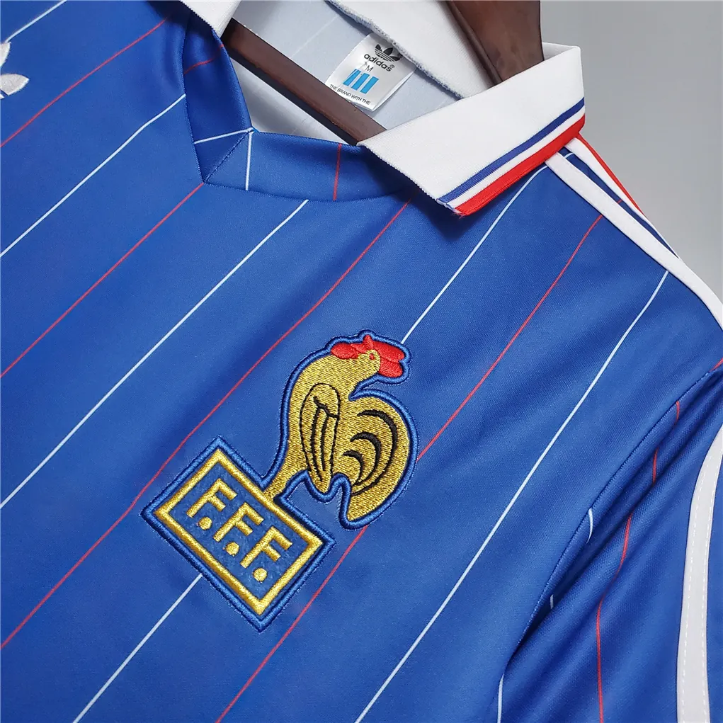 1982 France home 4