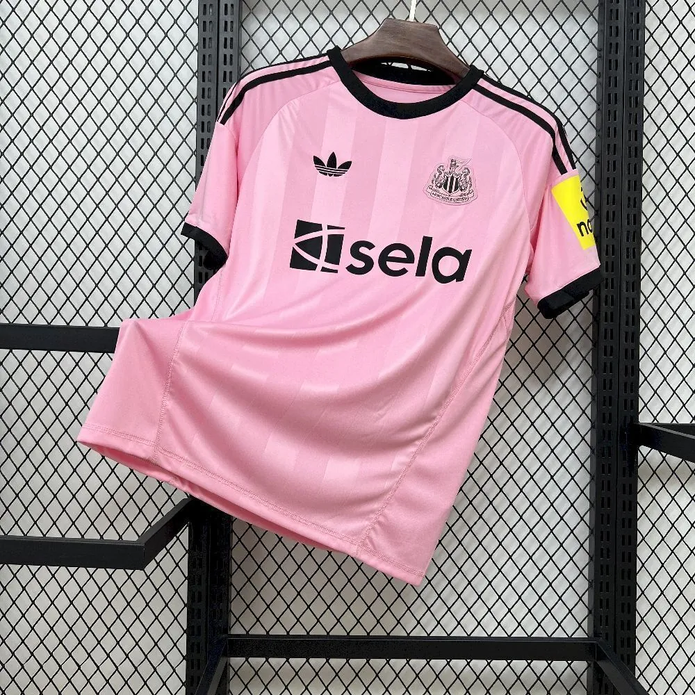25-26 Newcastle Goalkeeper Kit Football T-Shirt AAAAJersey Yupoo 7