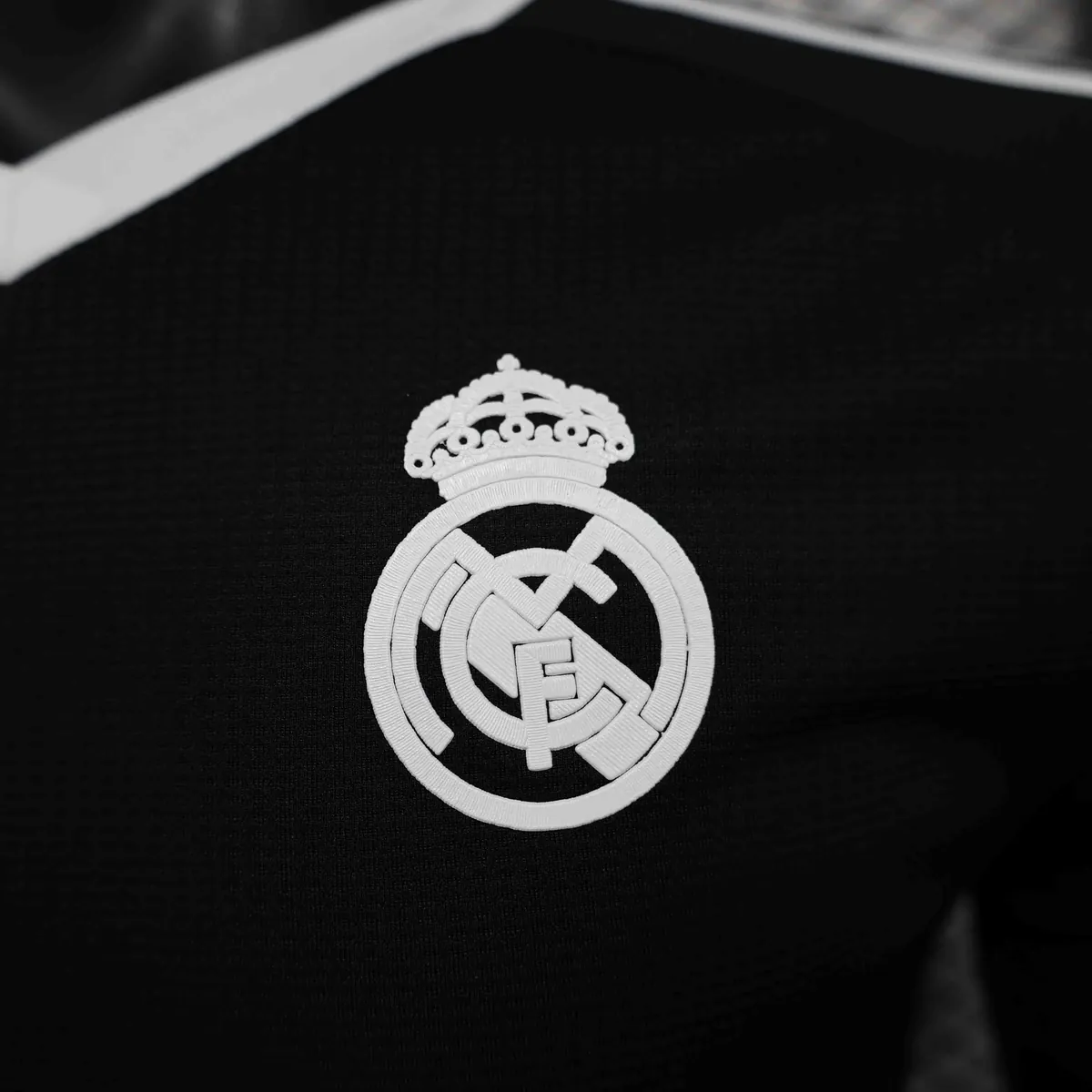 24-25 Real Madrid Black GoalKeeper Kit Player Version Shirt Soccer AAAAJersey Yupoo 5