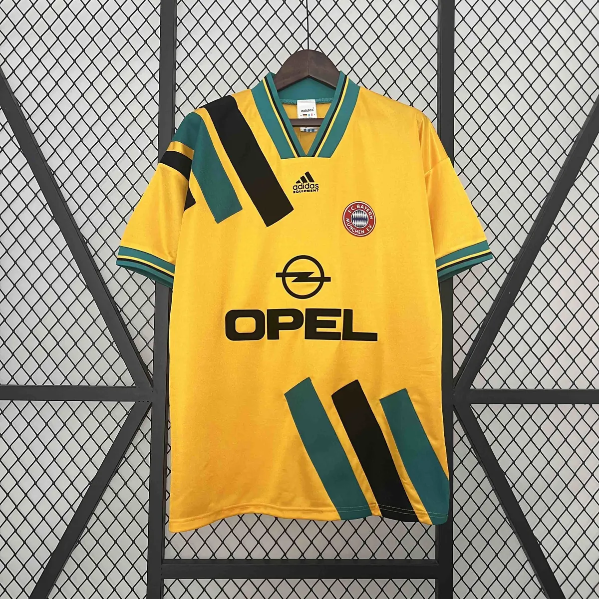 93-95 Bayern Away Retro Kit Soccer Uniform AAAAJerseys Dropshipping Yupoo 5